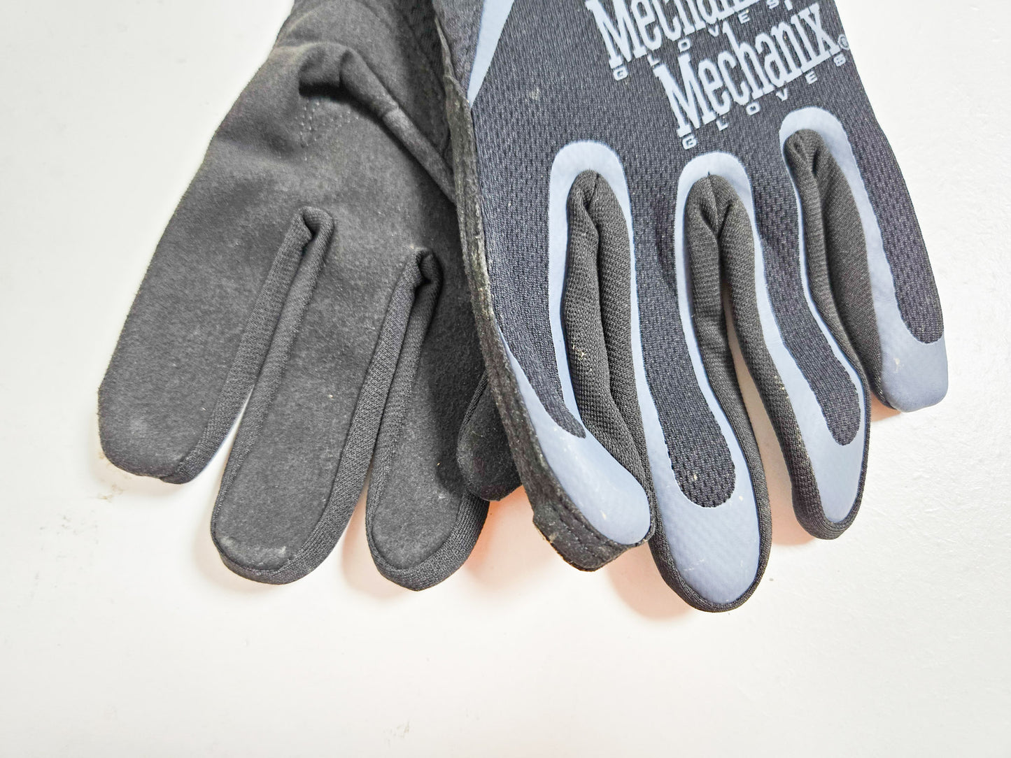 【大雨セール】Mechanix Grove Utility S size【残り11個】